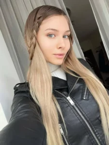 Элитная эскорт-модель Джузи Premium Models