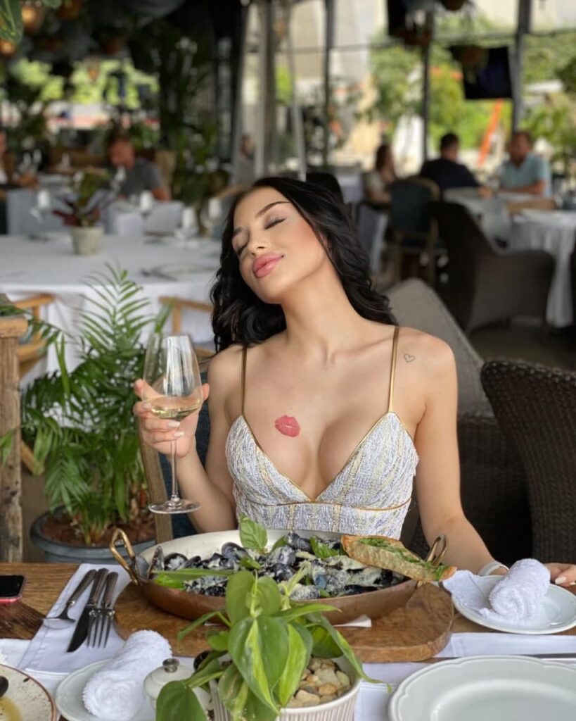 Эскортница Устина Premium Models